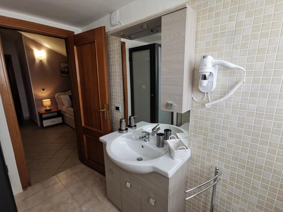B&B Louise Санта Мария Капуа Ветере Екстериор снимка