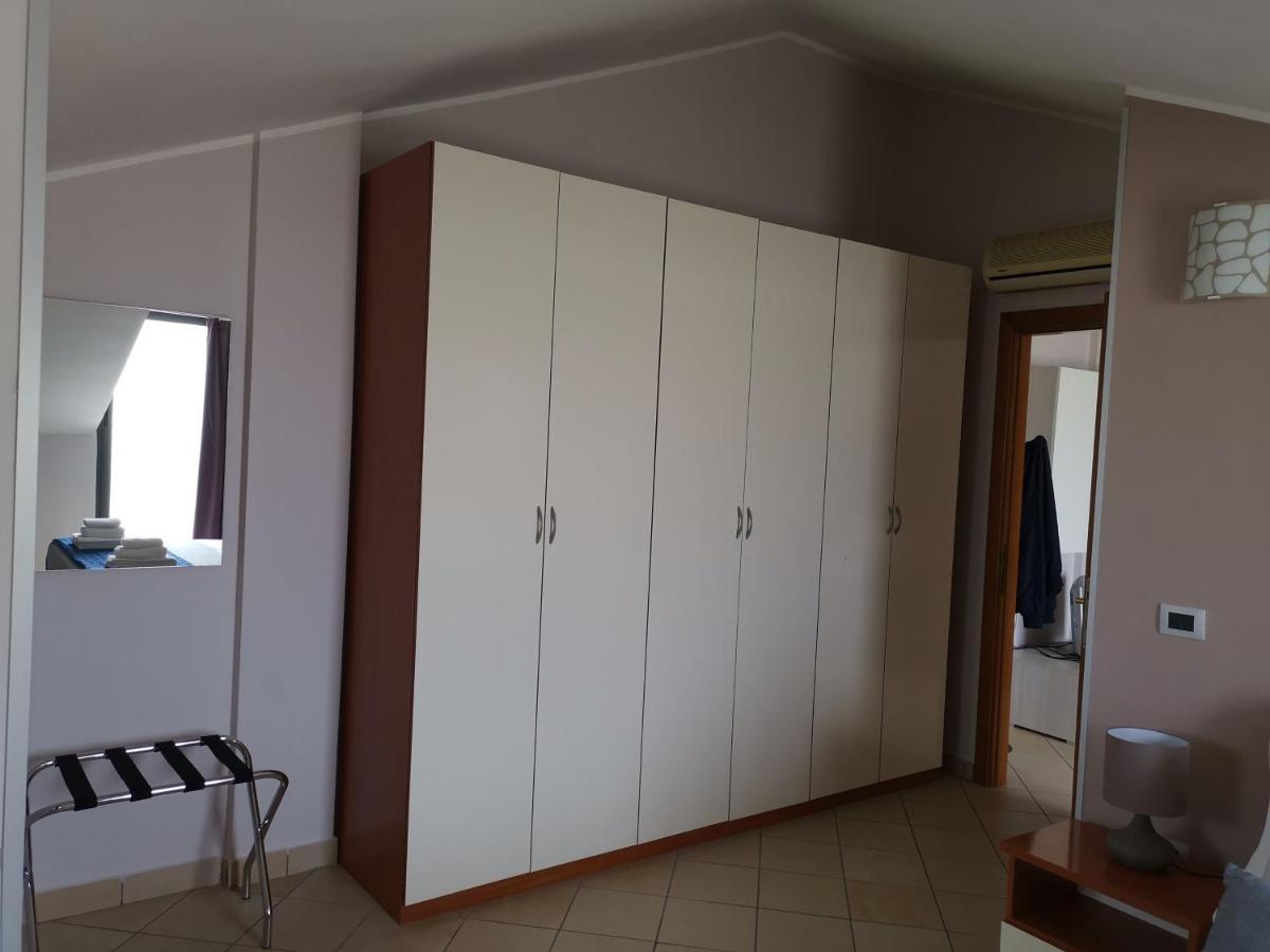 B&B Louise Санта Мария Капуа Ветере Екстериор снимка