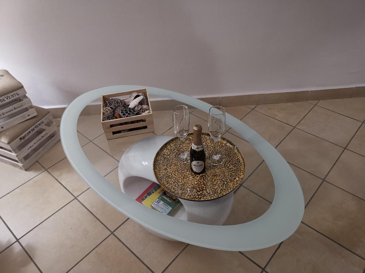 B&B Louise Санта Мария Капуа Ветере Екстериор снимка