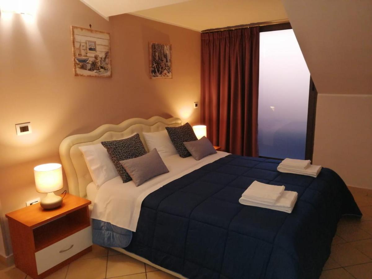 B&B Louise Санта Мария Капуа Ветере Екстериор снимка
