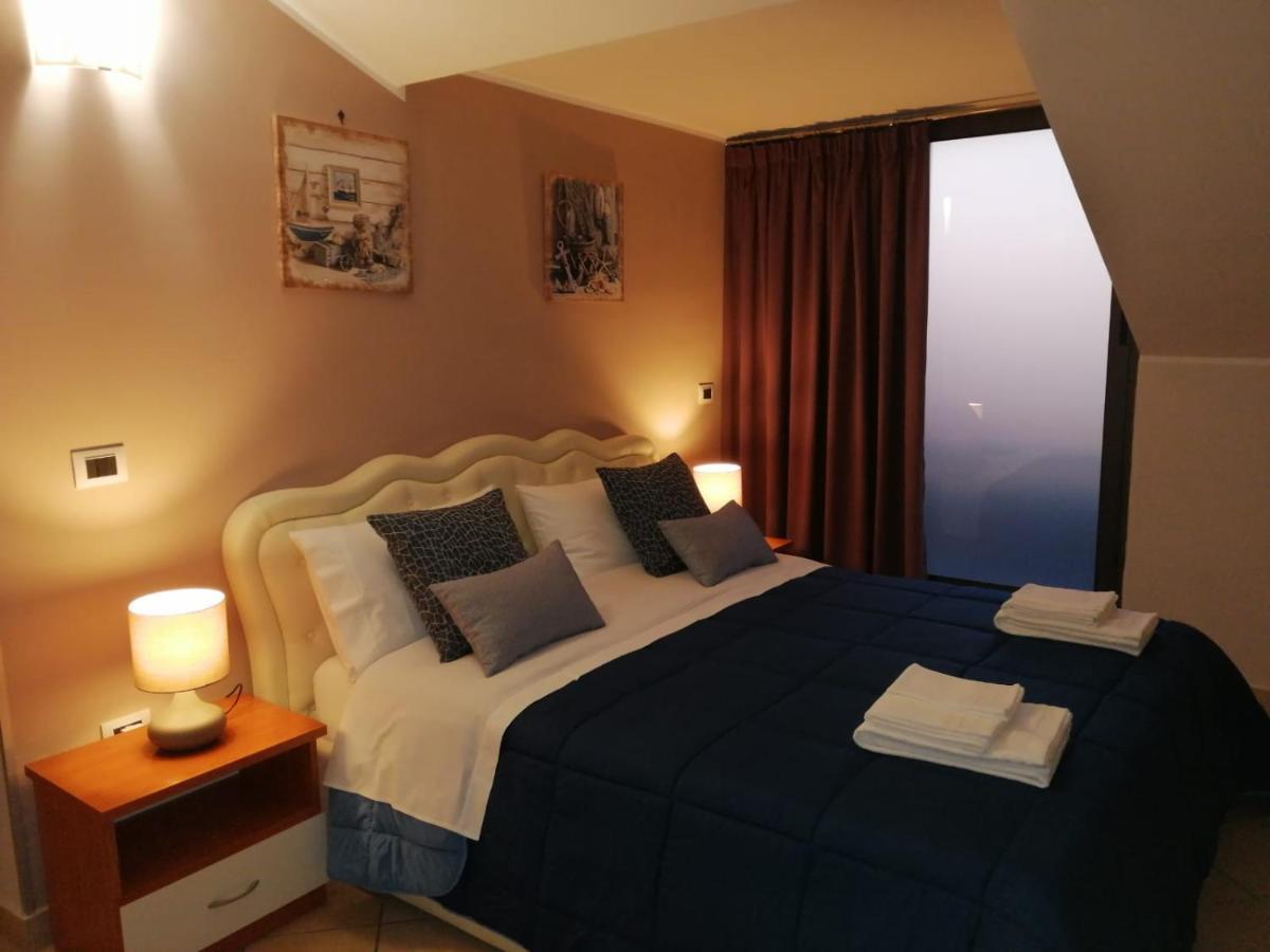B&B Louise Санта Мария Капуа Ветере Екстериор снимка